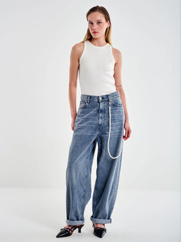 Jeans baggy blu chiaro con risvolto e dettaglio catena