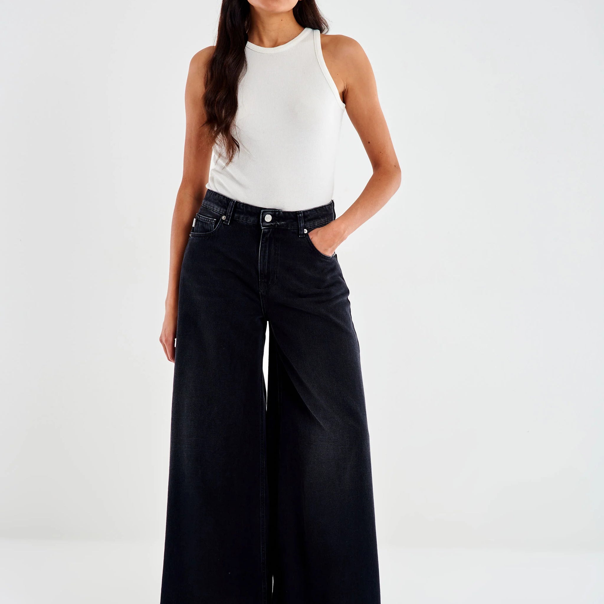 Jeans wide leg neri a vita alta