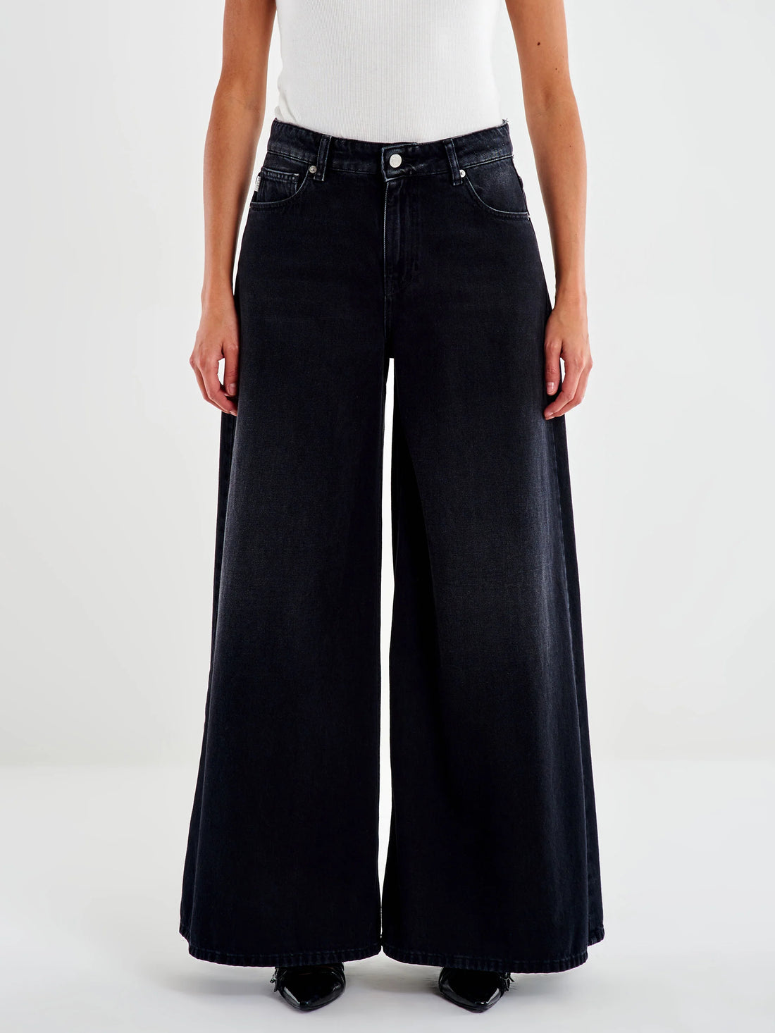 Jeans wide leg neri a vita alta