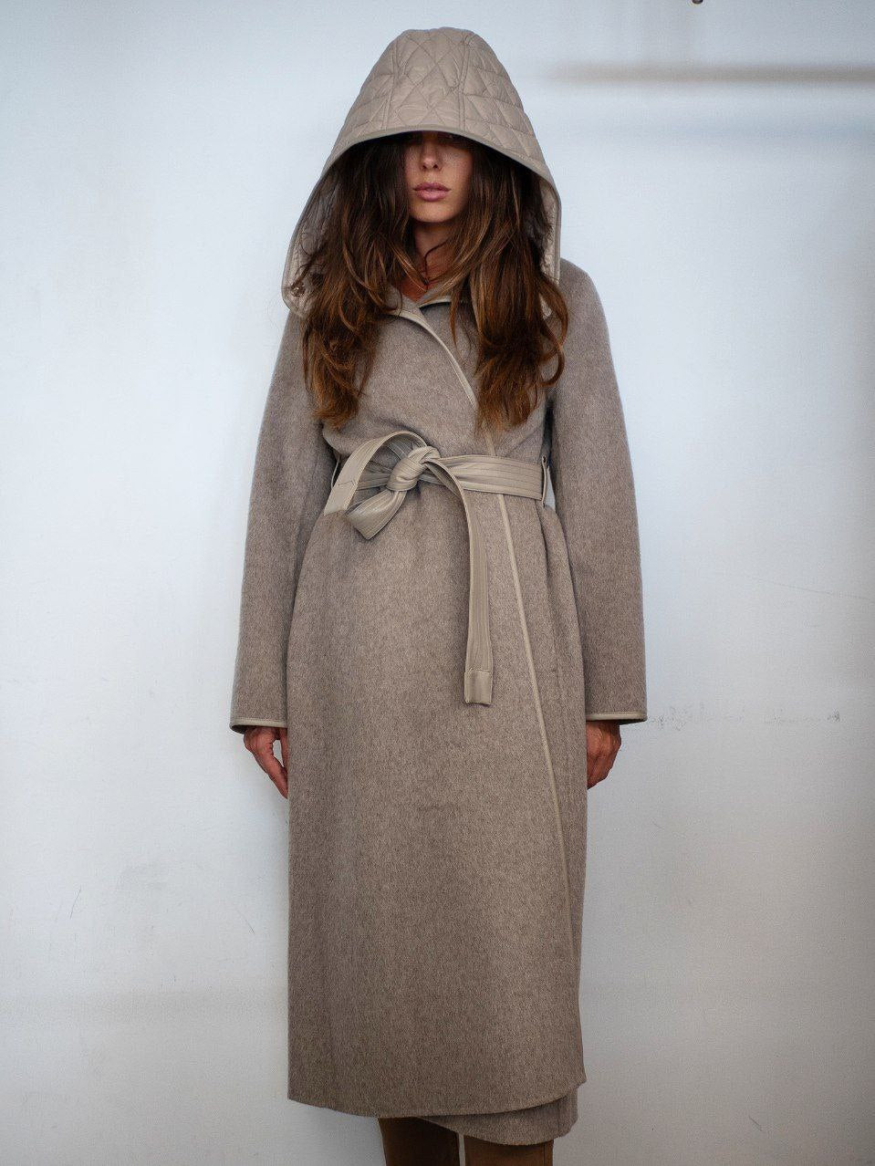 Cappotto Vicolo Beige con Cappuccio e Cintura