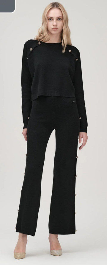 Completo Whitewise in Maglia Nera con Dettagli