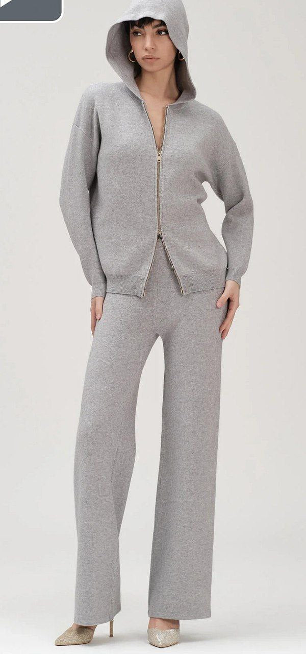 Completo in Maglia con Felpa e Pantalone