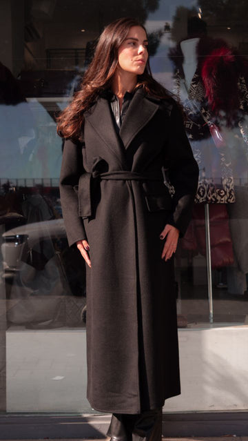 Cappotto Lungo Vicolo in Nero con Cintura