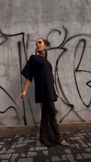 Abito Nero in Taglia Unica con Design Moderno